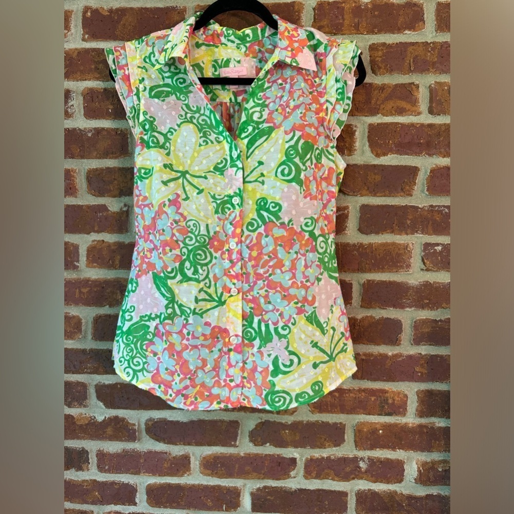 Lilly Pulitzer cap‎ sleeve button up top